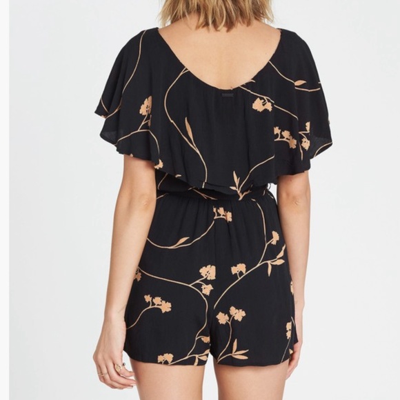 NWT - Billabong "On the Run" Romper - Size XS - Picture 6 of 6